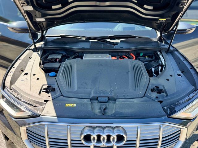 2019 Audi e-tron quattro Prestige AWD 4dr SUV - 22926414 - 21