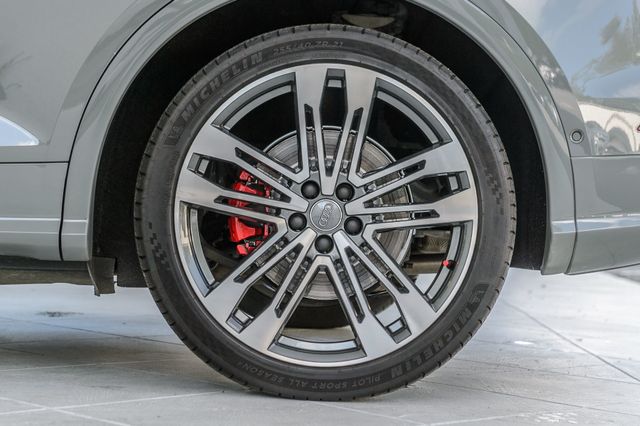 2019 Audi SQ5 SQ5 - PRESTIGE - S SPORT PKG - BLACK OPTIC - QUANTUM GRAY ON RED - 22431469 - 13