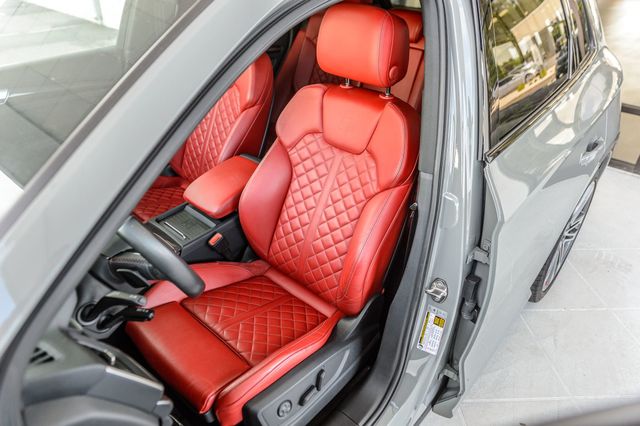 2019 Audi SQ5 SQ5 - PRESTIGE - S SPORT PKG - BLACK OPTIC - QUANTUM GRAY ON RED - 22431469 - 39