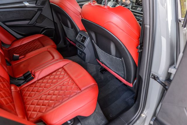 2019 Audi SQ5 SQ5 - PRESTIGE - S SPORT PKG - BLACK OPTIC - QUANTUM GRAY ON RED - 22431469 - 44