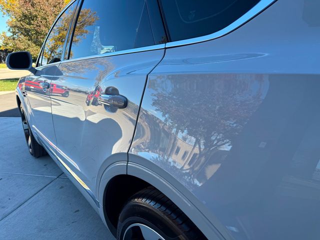 2019 Bentley Bentayga V8 AWD - 22936152 - 11