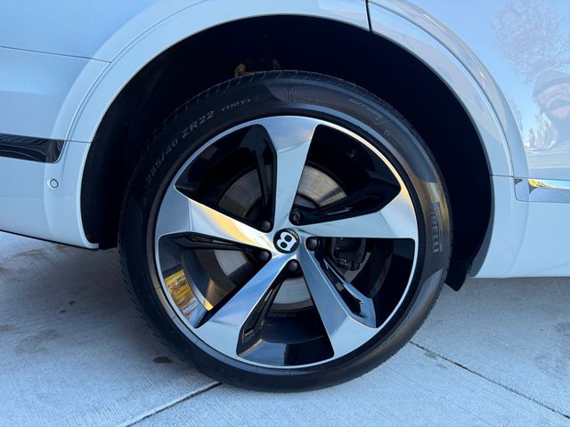 2019 Bentley Bentayga V8 AWD - 22936152 - 23