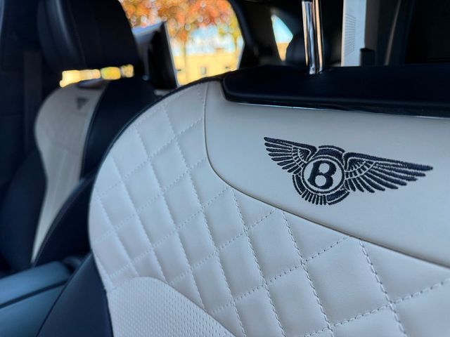 2019 Bentley Bentayga V8 AWD - 22936152 - 26