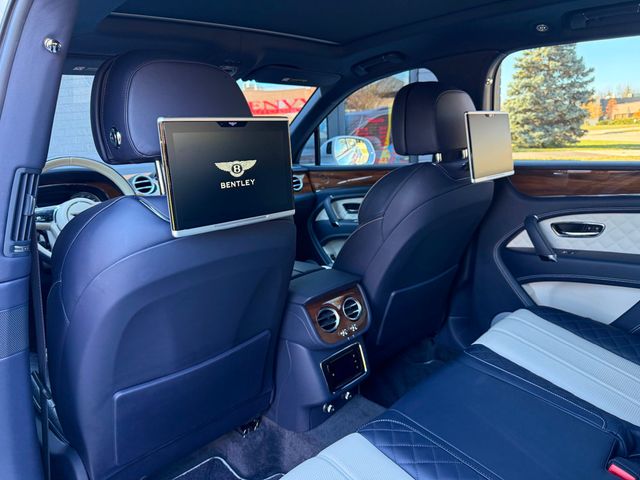 2019 Bentley Bentayga V8 AWD - 22936152 - 30