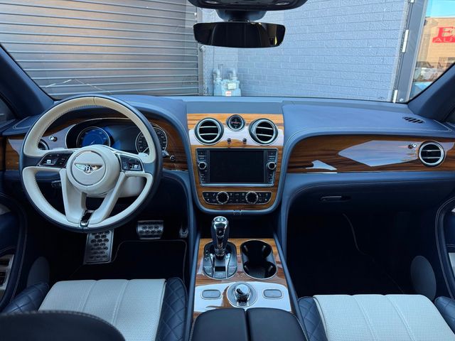 2019 Bentley Bentayga V8 AWD - 22936152 - 32