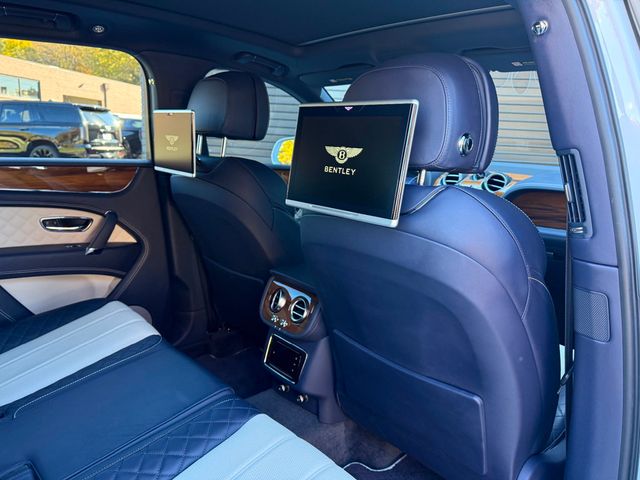 2019 Bentley Bentayga V8 AWD - 22936152 - 35