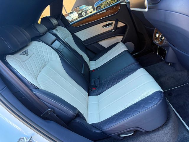 2019 Bentley Bentayga V8 AWD - 22936152 - 36