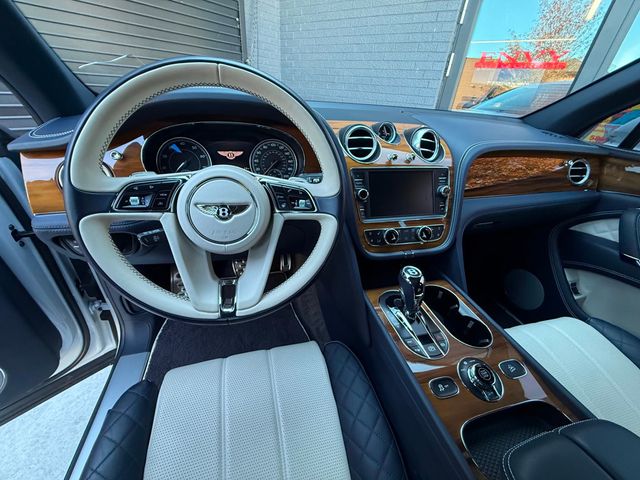 2019 Bentley Bentayga V8 AWD - 22936152 - 46