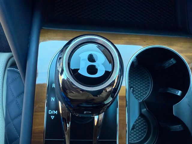 2019 Bentley Bentayga V8 AWD - 22936152 - 47