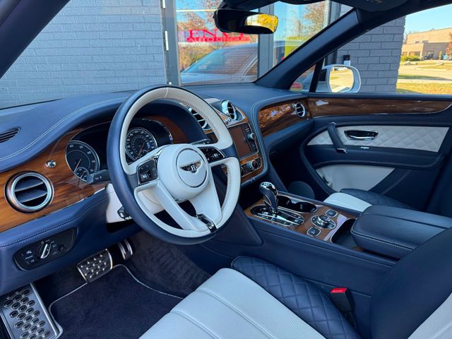 2019 Bentley Bentayga V8 AWD - 22936152 - 48