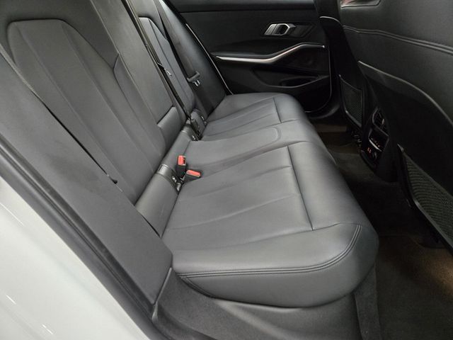 2019 BMW 3 Series 330i - 22929939 - 12