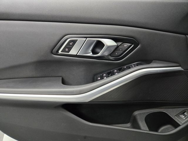 2019 BMW 3 Series 330i - 22929939 - 15