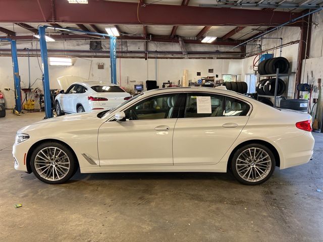 2019 BMW 5 Series 530i - 22935371 - 1
