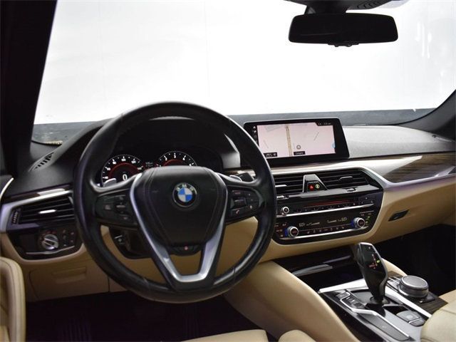 2019 BMW 5 Series 540i - 22788152 - 17