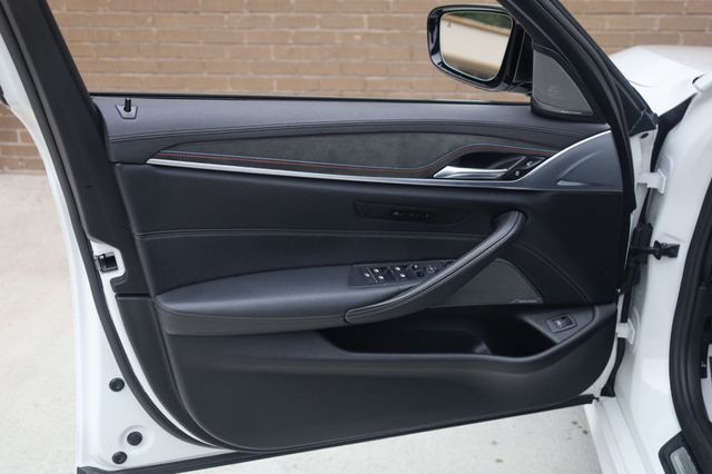 2019 BMW 5 Series M550i xDrive - 22935961 - 19