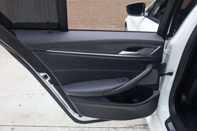 2019 BMW 5 Series M550i xDrive - 22935961 - 21