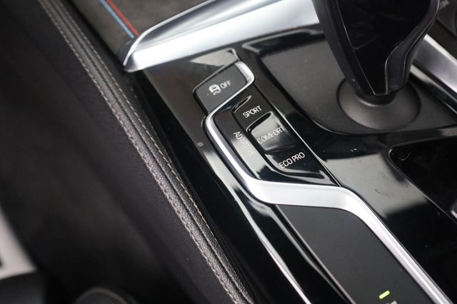 2019 BMW 5 Series M550i xDrive - 22935961 - 31