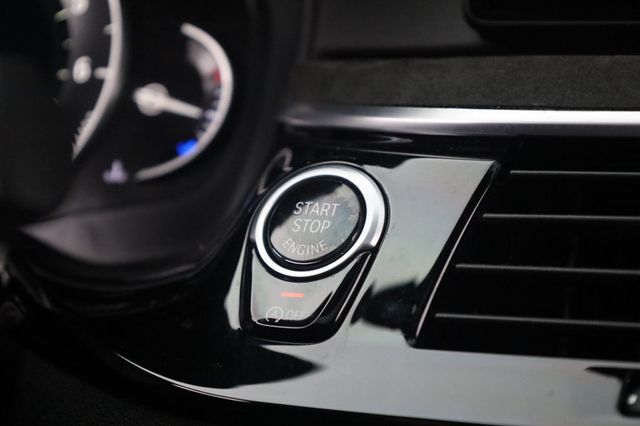 2019 BMW 5 Series M550i xDrive - 22935961 - 33