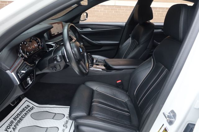 2019 BMW 5 Series M550i xDrive - 22935961 - 8