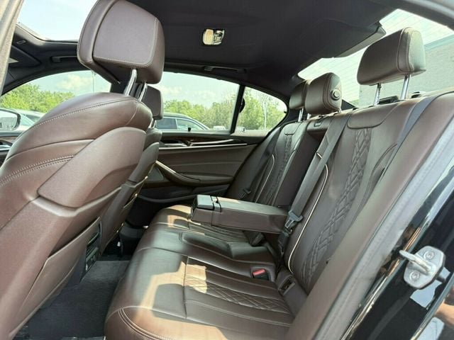 2019 BMW 5 Series M550i xDrive - 22892450 - 18