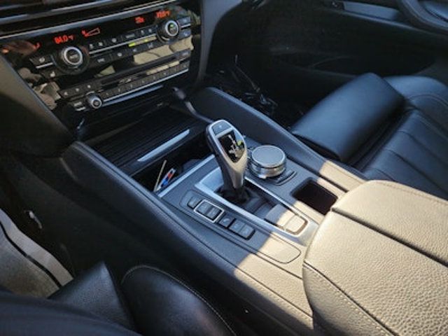 2019 BMW X6 xDrive35i SAC w/ M Sport, Premium & Driving Assistance Plus Pkgs - 22934615 - 16