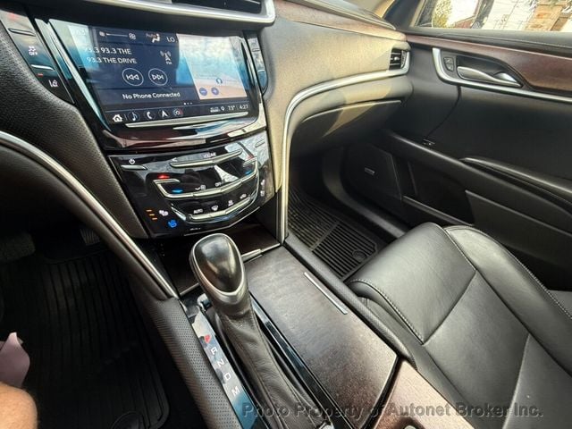 2019 Cadillac XTS 4dr Sedan Luxury AWD - 22932277 - 16