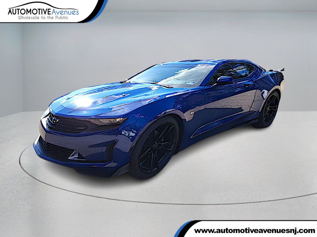 2019 Chevrolet Camaro 2dr Coupe 1LT with Upgraded Engine & Wheels and RS Package - 22935244 | Video 1