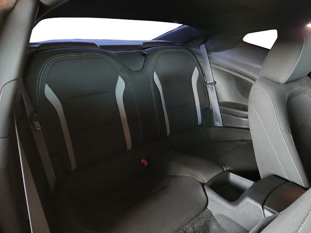 2019 Chevrolet Camaro 2dr Coupe 1LT with Upgraded Engine & Wheels and RS Package - 22935244 - 10