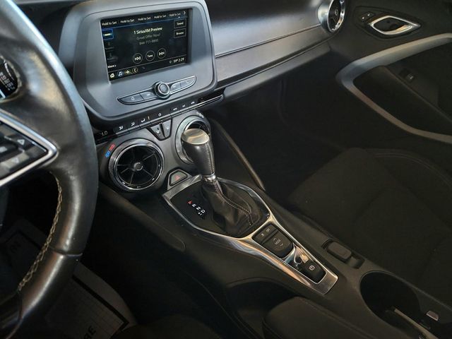 2019 Chevrolet Camaro 2dr Coupe 1LT with Upgraded Engine & Wheels and RS Package - 22935244 - 16