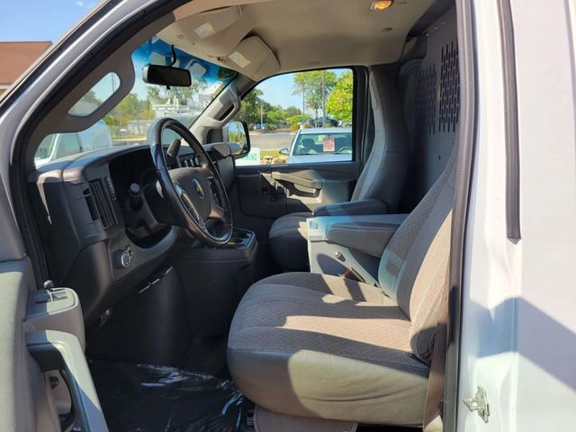 2019 Chevrolet Express 3500 Cargo Extended Van 3D - 22924946 - 1