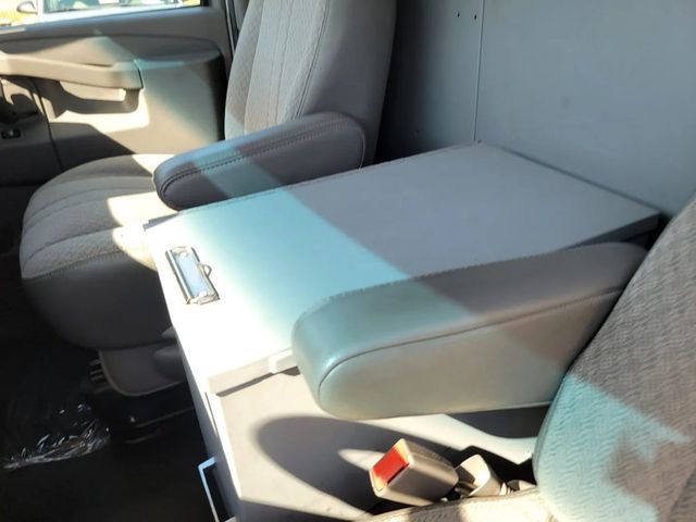 2019 Chevrolet Express 3500 Cargo Extended Van 3D - 22924946 - 19