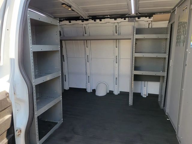 2019 Chevrolet Express 3500 Cargo Extended Van 3D - 22924946 - 24