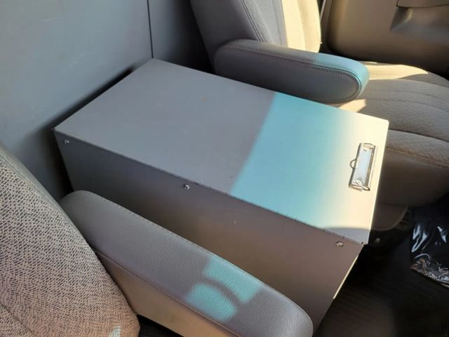 2019 Chevrolet Express 3500 Cargo Extended Van 3D - 22924946 - 25