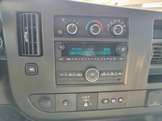 2019 Chevrolet Express 3500 Cargo Extended Van 3D - 22924946 - 7