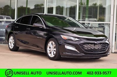 2019 Chevrolet Malibu - 1G1ZD5ST3KF145719