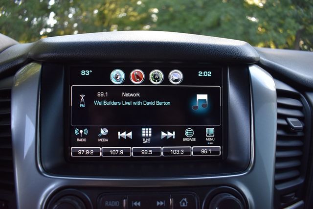2019 Chevrolet Suburban 4WD 4dr 1500 LT - 22906368 - 10