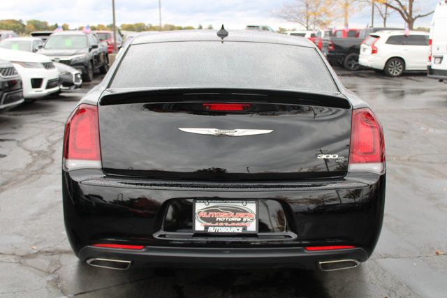 2019 Chrysler 300 300S RWD - 22937090 - 6