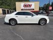 2019 Chrysler 300 Limited AWD - 22903657 - 1