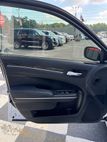 2019 Chrysler 300 Limited AWD - 22903657 - 23