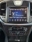2019 Chrysler 300 Limited AWD - 22903657 - 25