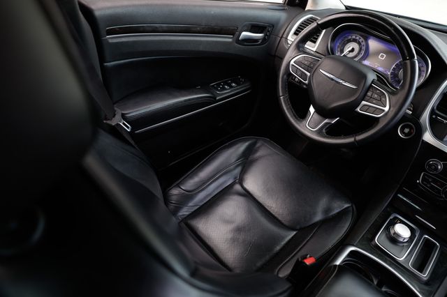 2019 Chrysler 300 Limited RWD - 22818514 - 21