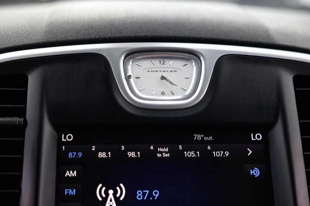 2019 Chrysler 300 Limited RWD - 22818514 - 35