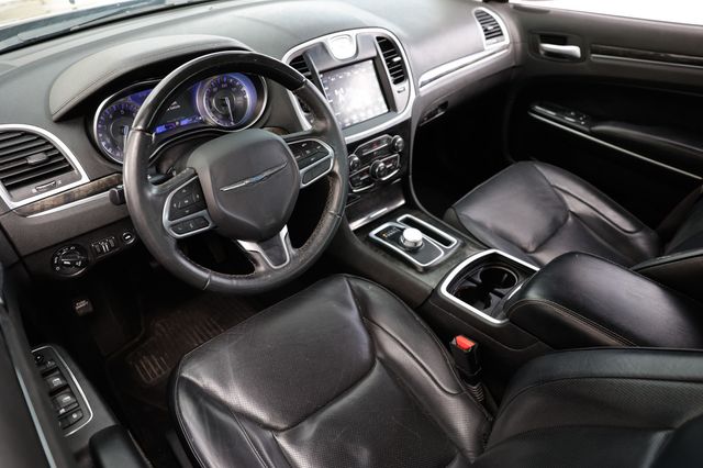 2019 Chrysler 300 Limited RWD - 22818514 - 3