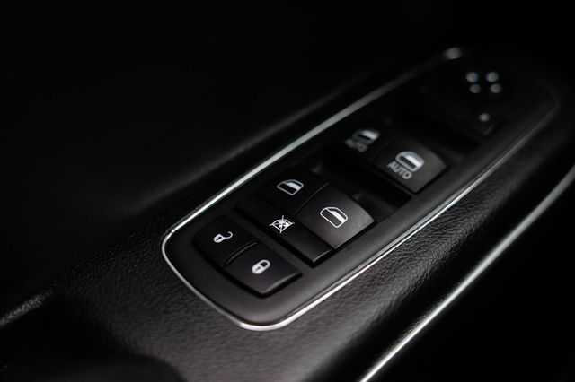 2019 Chrysler 300 Limited RWD - 22818514 - 45