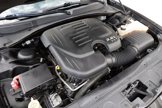 2019 Chrysler 300 Limited RWD - 22818514 - 49