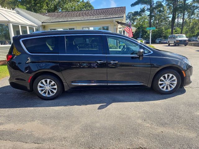 2019 Chrysler Pacifica TOURING L - 22916975 - 5