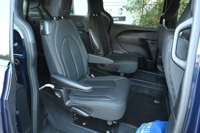 2019 Chrysler Pacifica Touring Plus FWD - 22927926 - 16