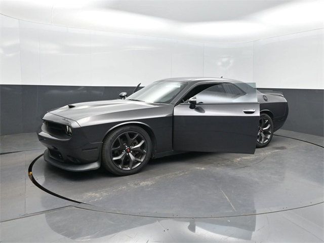 2019 Dodge Challenger R/T RWD - 22899641 - 32