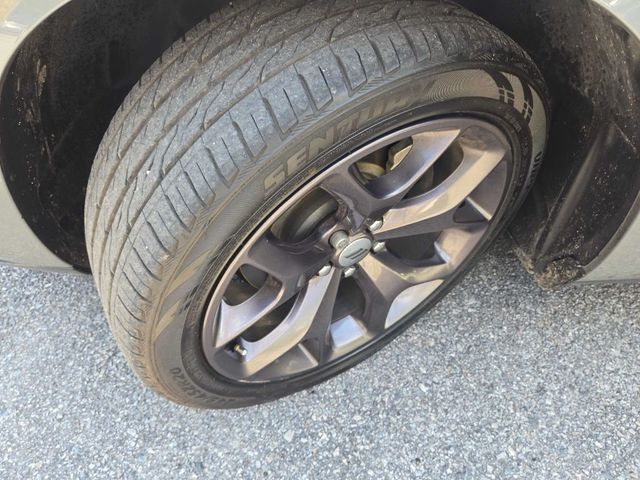 2019 Dodge Challenger SXT RWD - 22878096 - 18