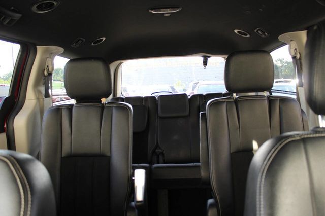 2019 Dodge Grand Caravan SXT 4dr Mini Van - 22889870 - 14